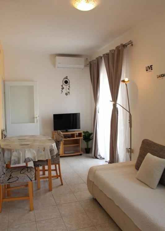 Apartment Nana Primosten Exterior photo
